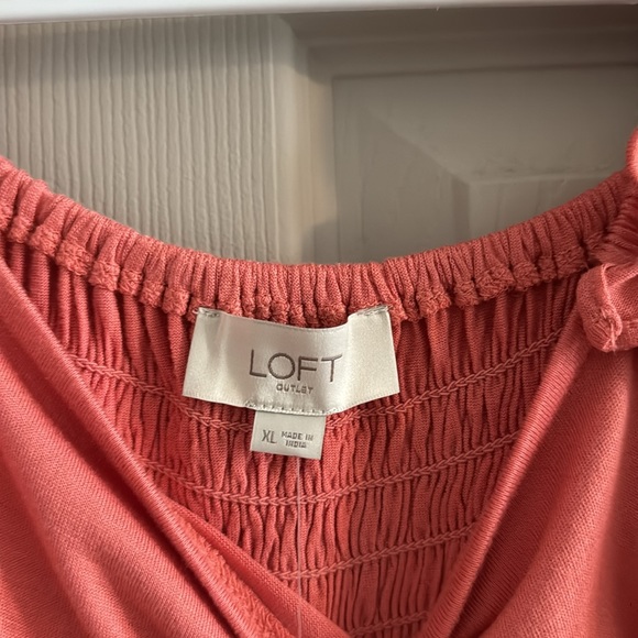 Woman’s top from the loft - Picture 4 of 5